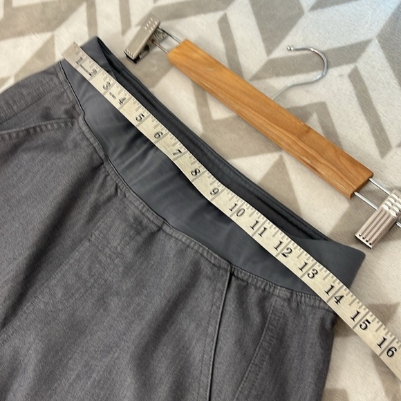 FIGS Axim Cargo Pant Graphite Grey size Small Medical Scrubs - Picture 7 of 9